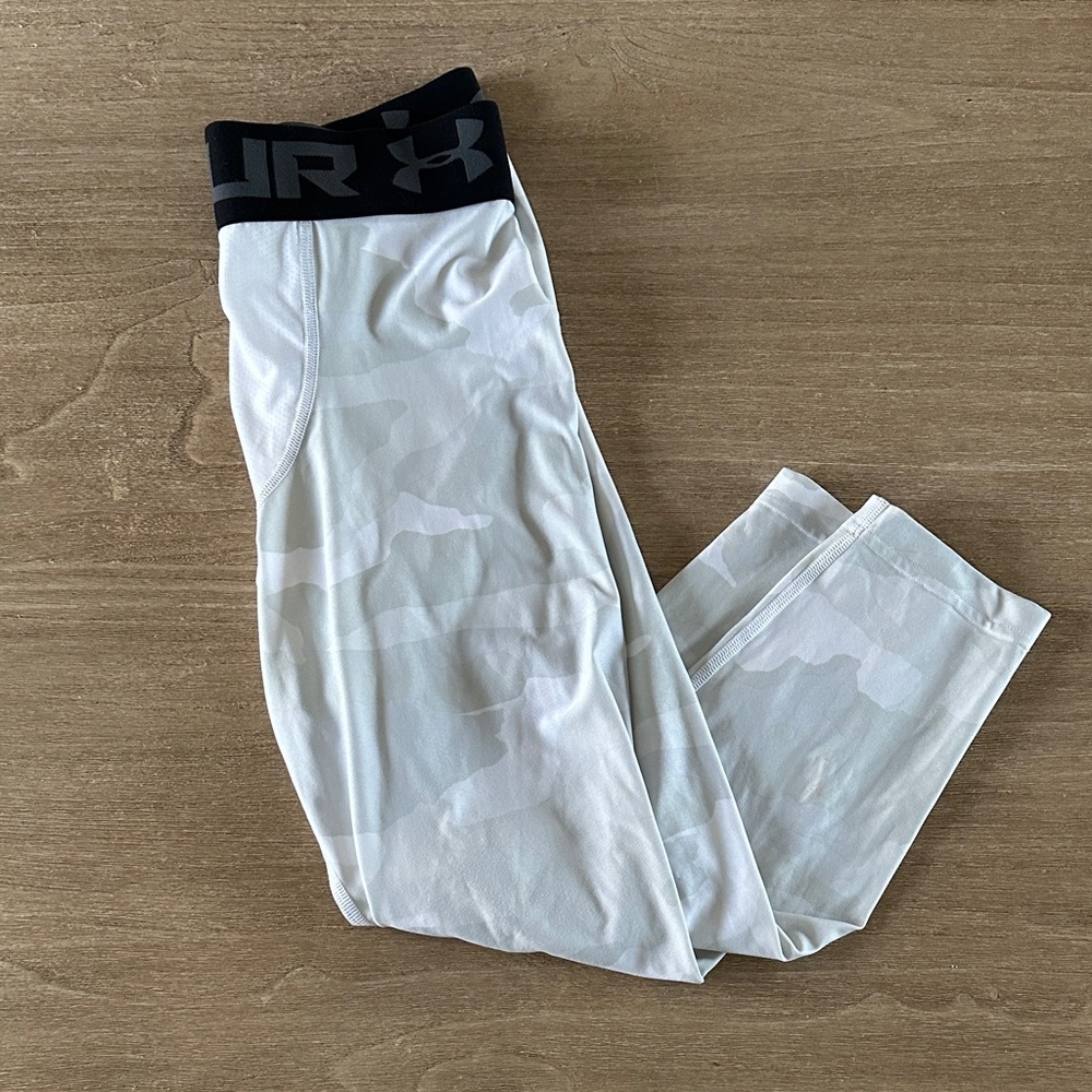 Under Armour Heat Gear White and Gray 3/4 Compression Leggings Mens Medium